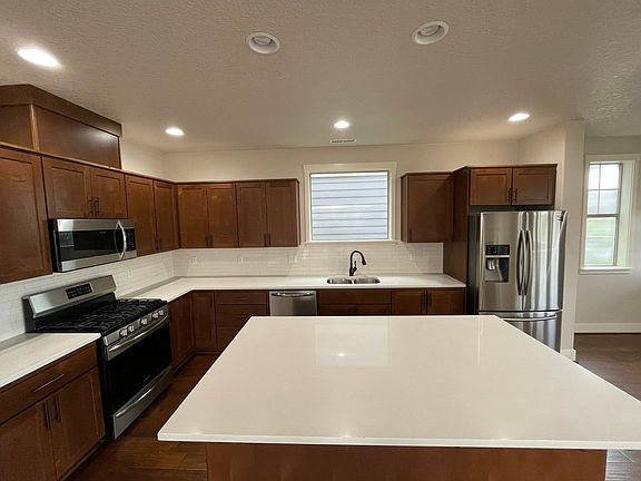 5th image of 10210 NW Kaye Way