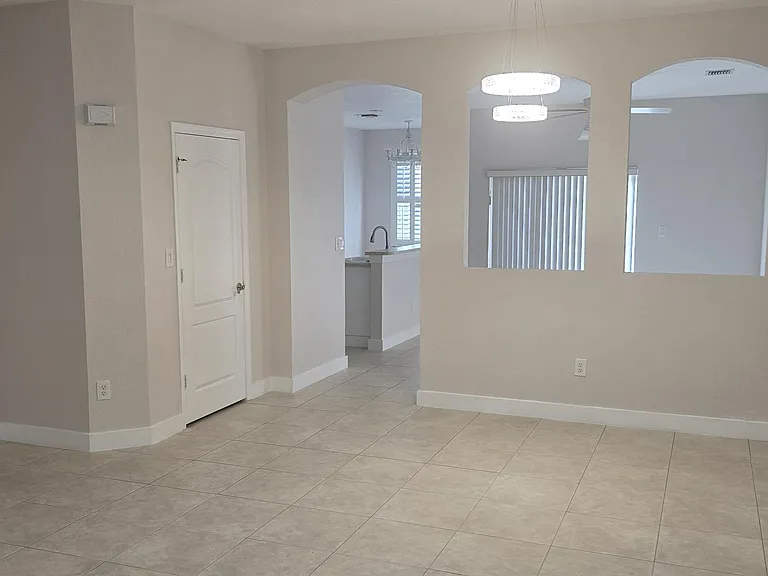 2919 Crestwood Ter #5103 — Photo 4