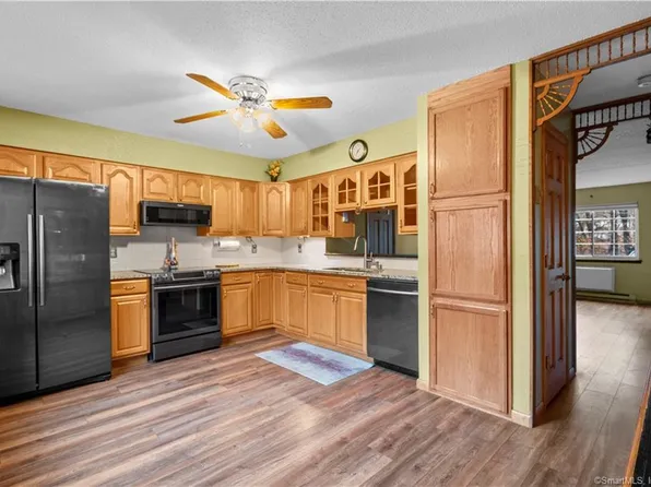 921 Hamilton Avenue #2, Waterbury, CT 06706