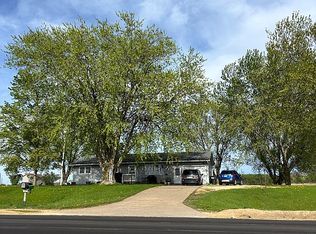 3055 435th Ave, Preston, IA 52069