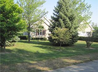 5397 Plantation Cir, New Holland, OH 43145