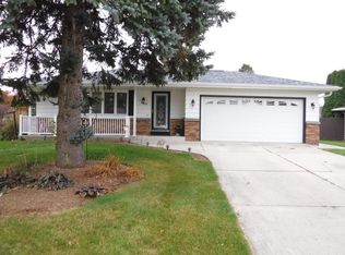 1209 Emerson Ave, Howards Grove, WI 53083