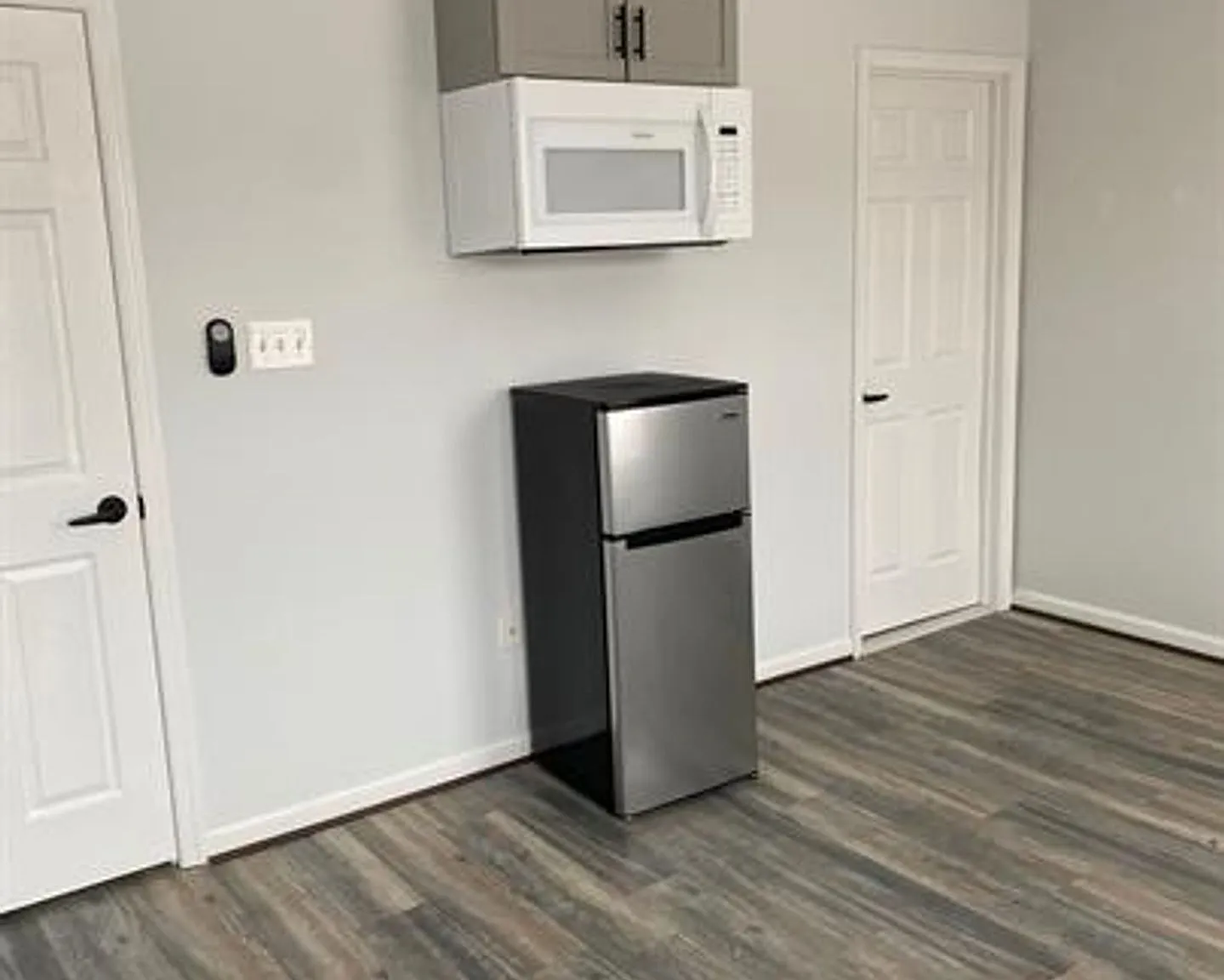 306 North Fremont Avenue — Photo 1