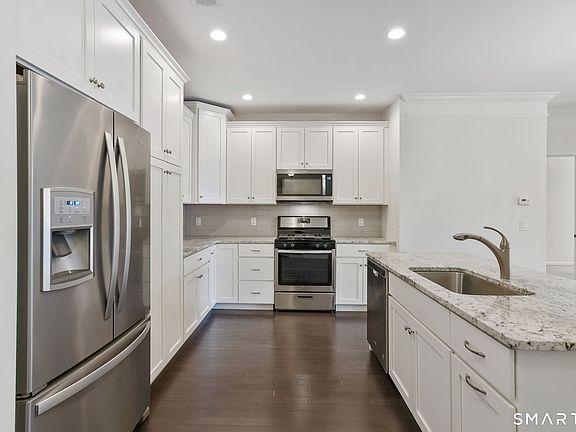 3rd image of 1025 Country View Road #1025