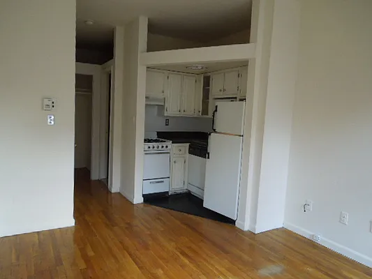 Rented by Fleet Realty | media 21