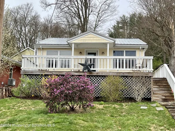 245 Lake Rd, Nicholson, PA 18446