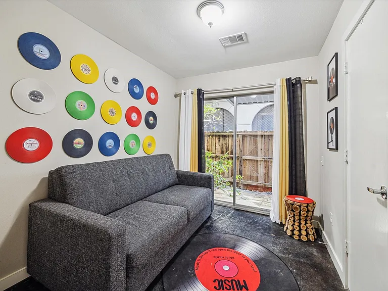 6111 Gehring St — Photo 13