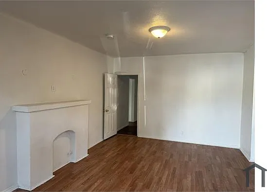 2 bed, $2,887 — Photo 4