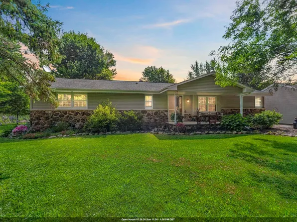 N4742 Thompson Rd, Shiocton, WI 54170