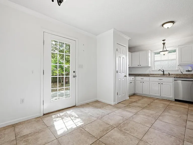 357 Timber Wind Dr — Photo 7