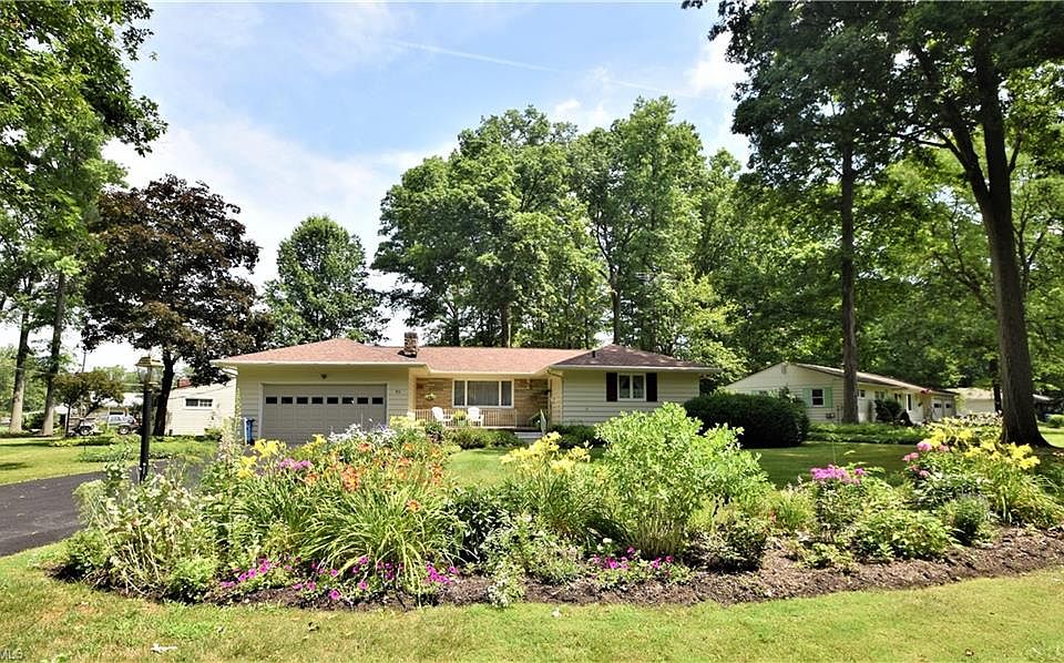 1st image of 57 Edgewood Dr