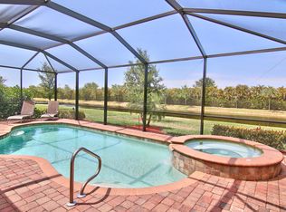 2942 Aviamar Cir, Naples, FL 34114