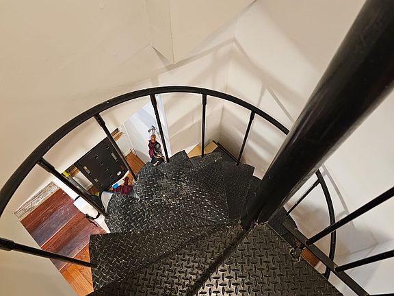 3rd image of 344 E 49th St APT 2D