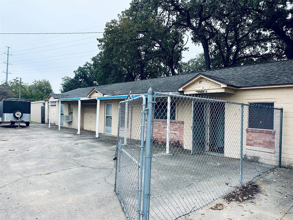 2336 Minnie St, Haltom City, TX 76117 Zillow