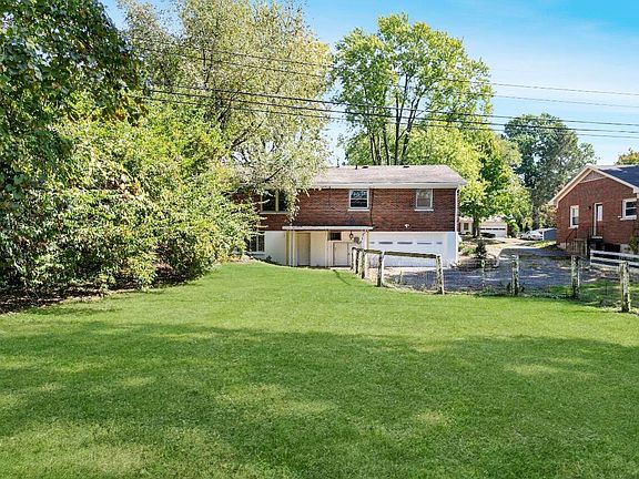 2nd image of 213 Leawood Dr