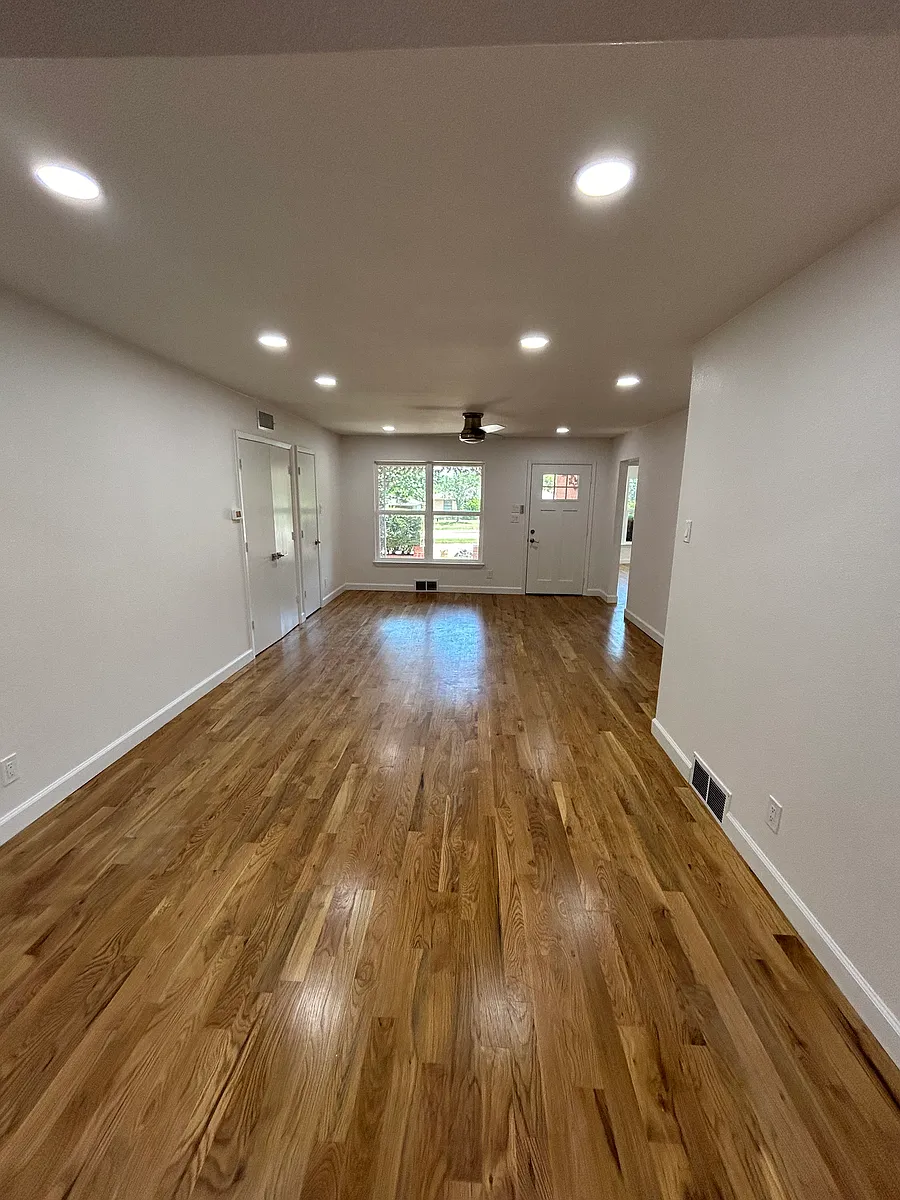 Building Photo - 6617 E Mockingbird Ln
