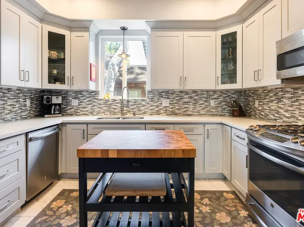 11909 Laurelwood Dr #3, Studio City, CA 91604