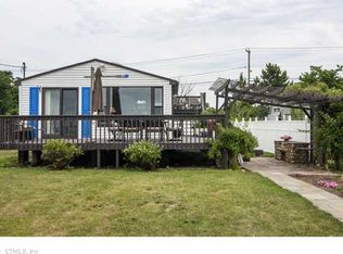 10 Walker Ave, Old Saybrook, CT 06475