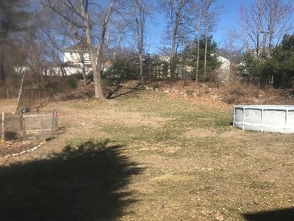 4th image of 17 Atlantic Blvd