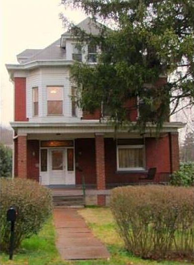 Welcome to 809 Charles St