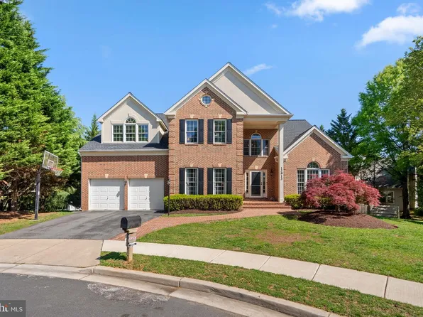 13913 Little Tree Ct, Rockville, MD 20850