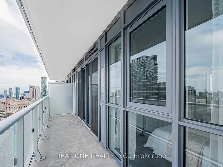 7 Grenville St #3009 — Photo 19