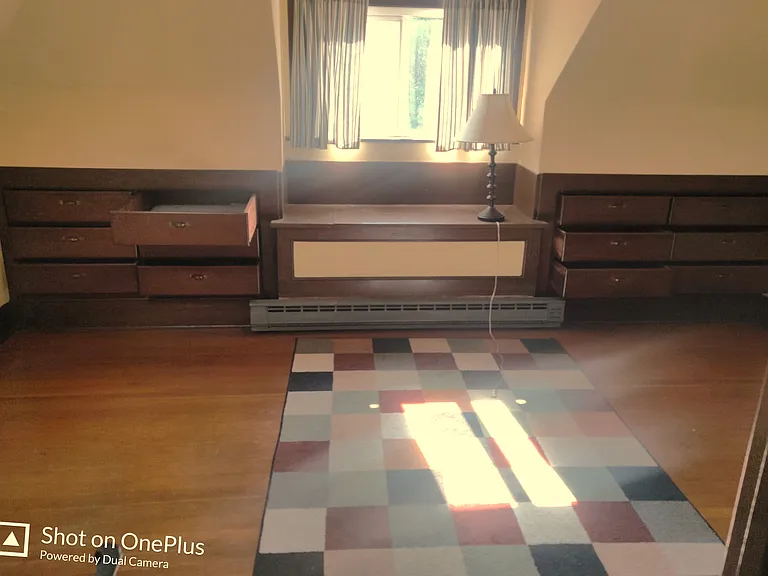 5026 12th Ave NE #2 — Photo 4