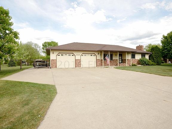 3rd image of 2849 Vlg Green Dr W Loop