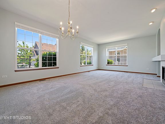 2nd image of 1615 Devonshire Ln