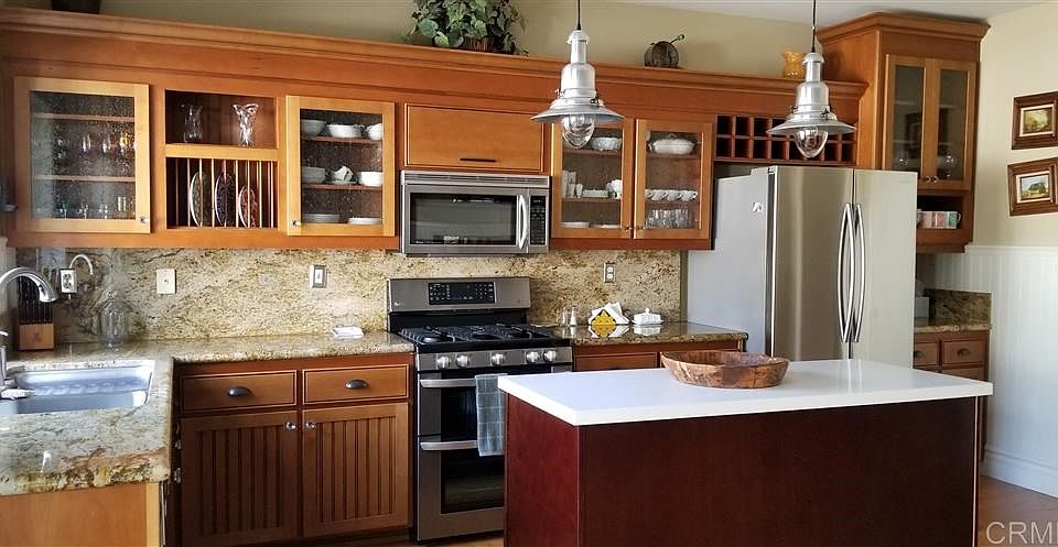 1st image of 459 Lexington Cir