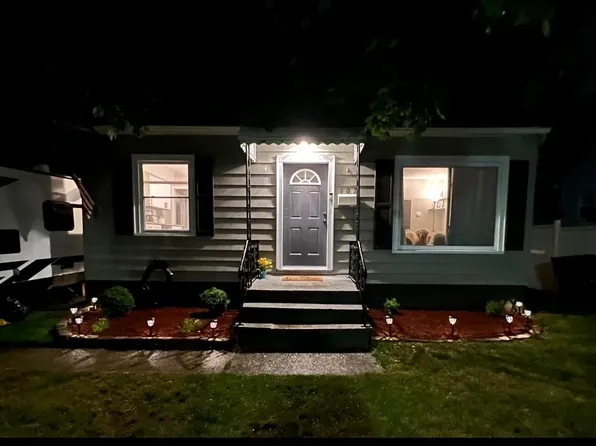 107 Adams Ave, Cuyahoga Falls, OH 44221