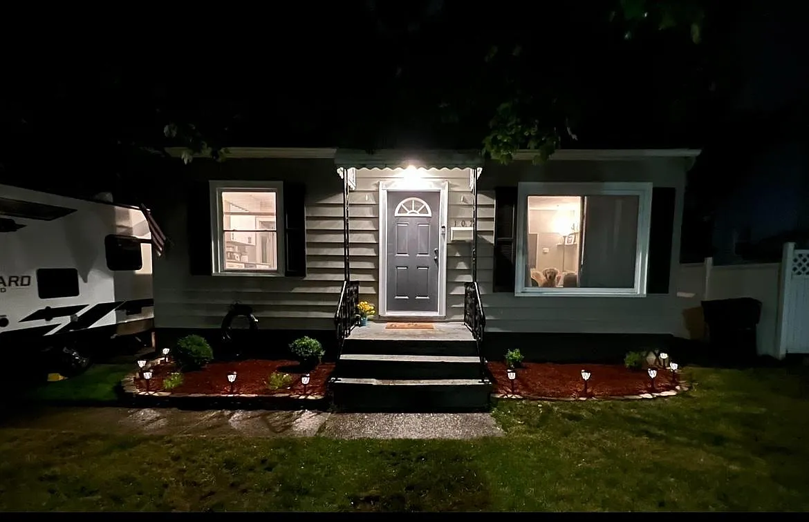 107 Adams Ave photo 1