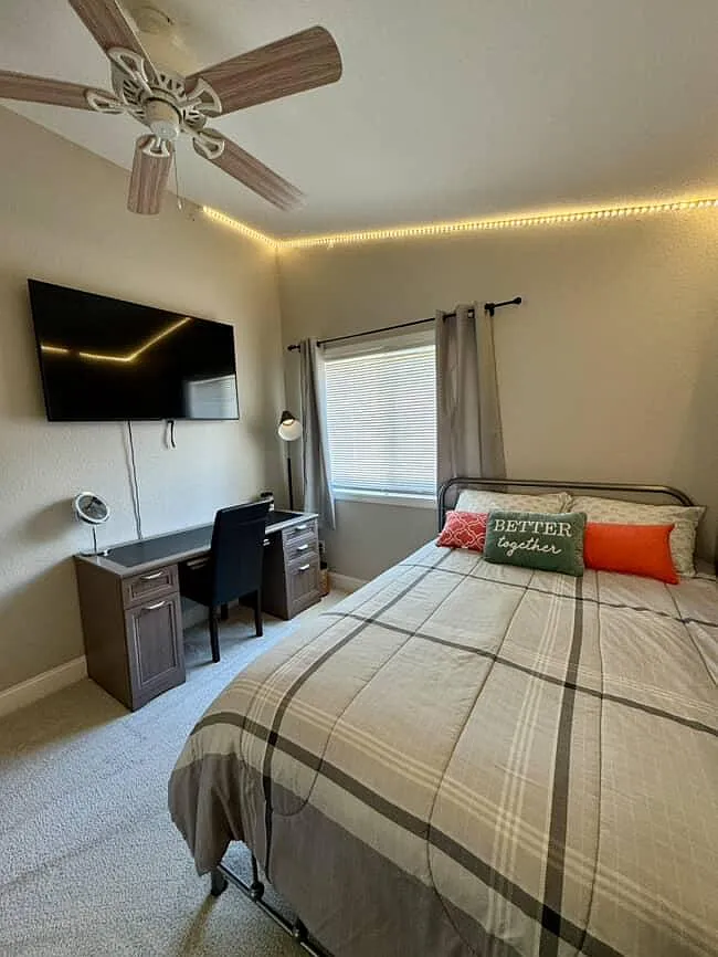 4 bed, 1855 sqft, $1,050 — Photo 2
