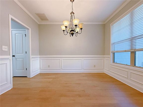 2nd image of 636 Royal Crest Ct