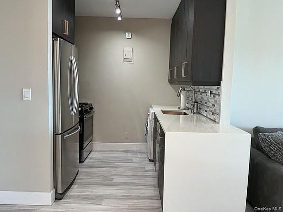 5th image of 27110 Grand Central Parkway #27C