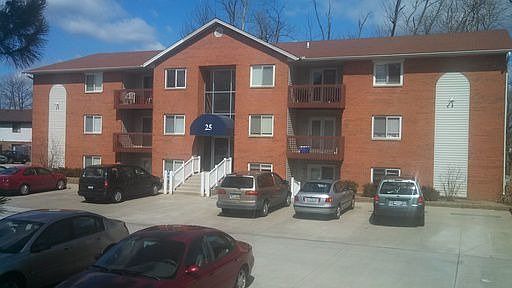 1st image of 25 Heffron Dr APT 10