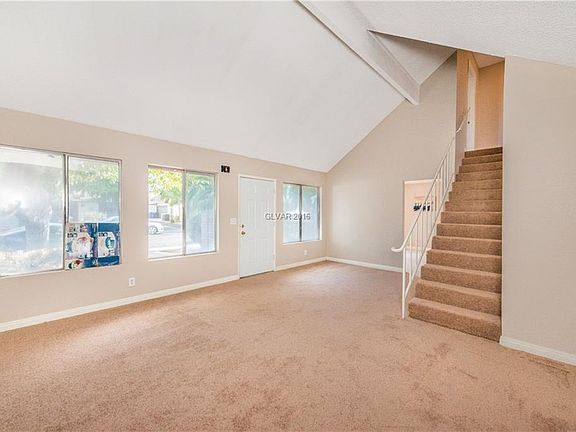3rd image of 4466 Buena Vista Dr