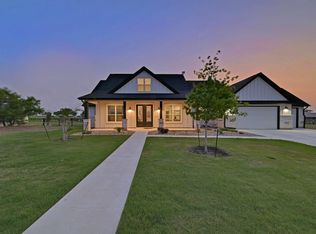 105 Still Meadow Dr, Kingsland, TX 78639