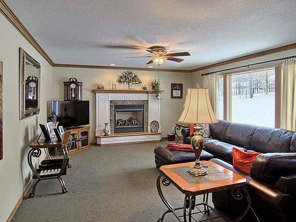 2nd image of 1346 Grays Ln