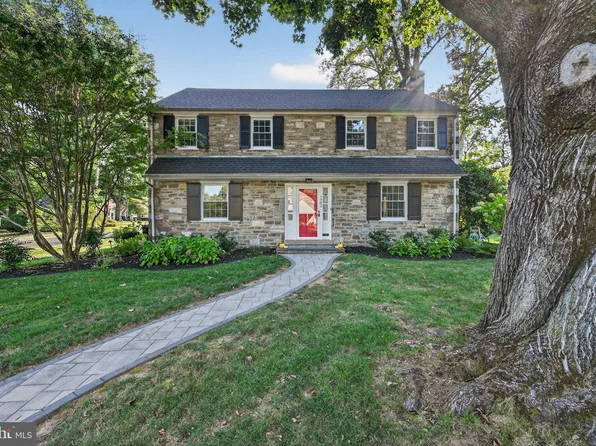 1902 Lambert Rd, Jenkintown, PA 19046