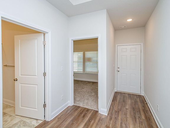 5th image of 1113 Clareton Drive #4B