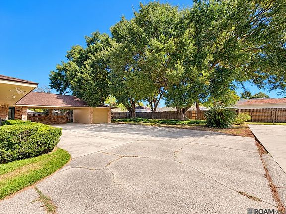 5th image of 4014 Hillmont Dr