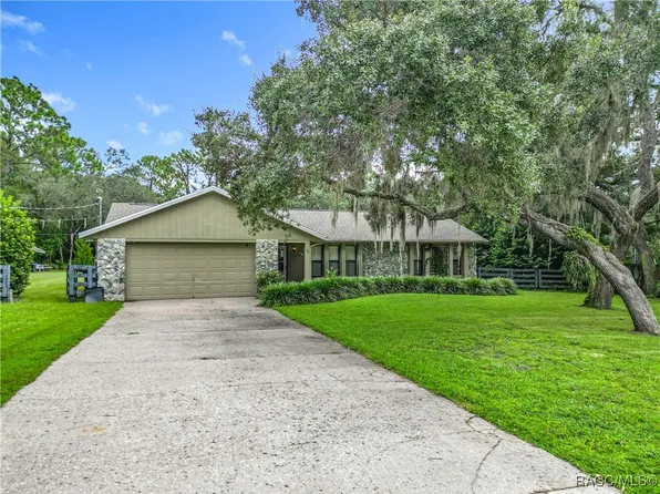 339 N Seton Ave, Lecanto, FL 34461