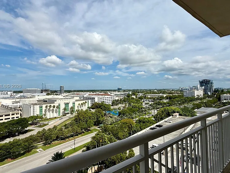 19501 W Country Club Dr #1212 — Photo 33