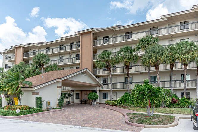 1st image of 1101 Seafarer Cir APT 203