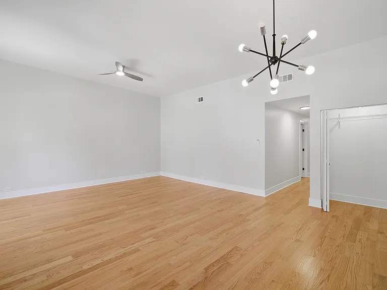 921 W Wilson Ave #3W — Photo 10