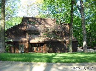 33 Camelot Dr, Edwardsville, IL 62025