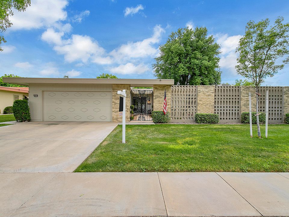 1st image of 10317 W Spanish Moss Ln