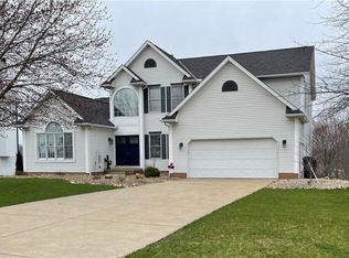3790 Falcon Chase St NW, Uniontown, OH