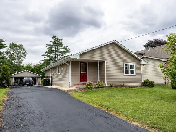 306 N Washington St, Westmont, IL 60559